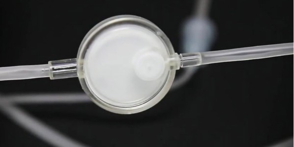 輸液器廠家提供一種新型輸液精密過(guò)濾器