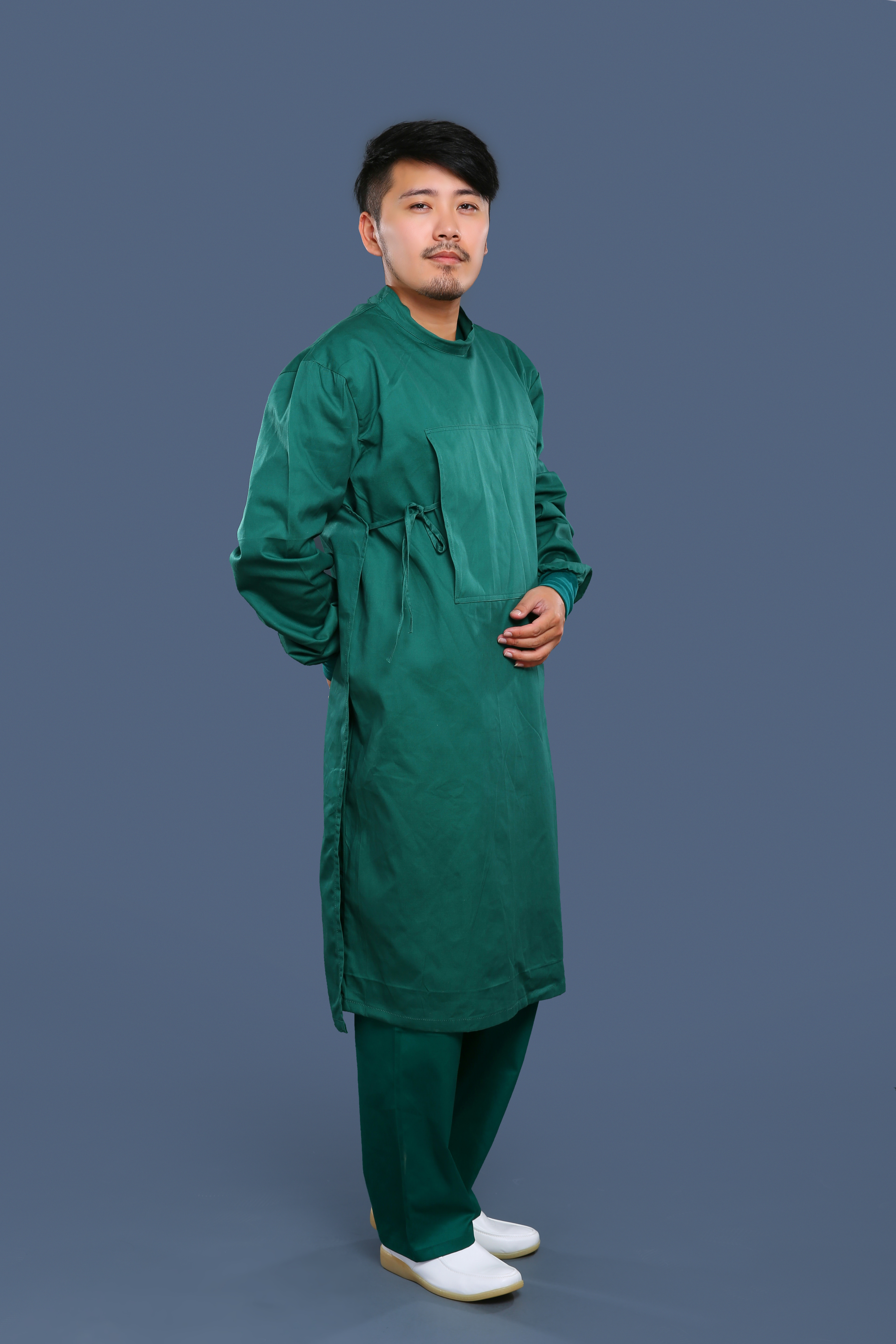 墨綠全包圍手術(shù)衣