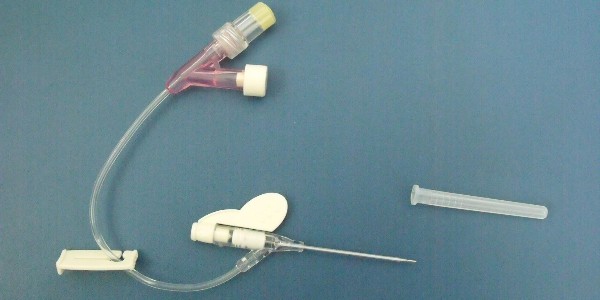 如何巧用注射器靜脈針加壓靜點(diǎn)