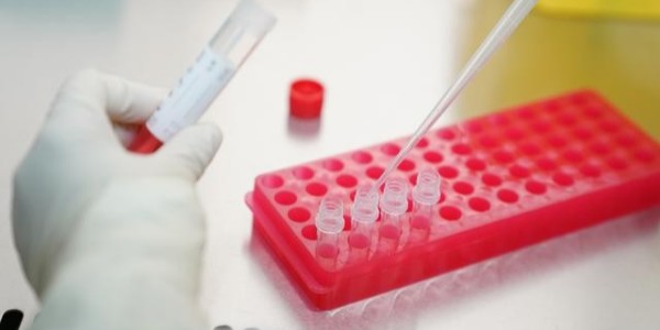 新疆省增加1例診斷 一家三口均感染