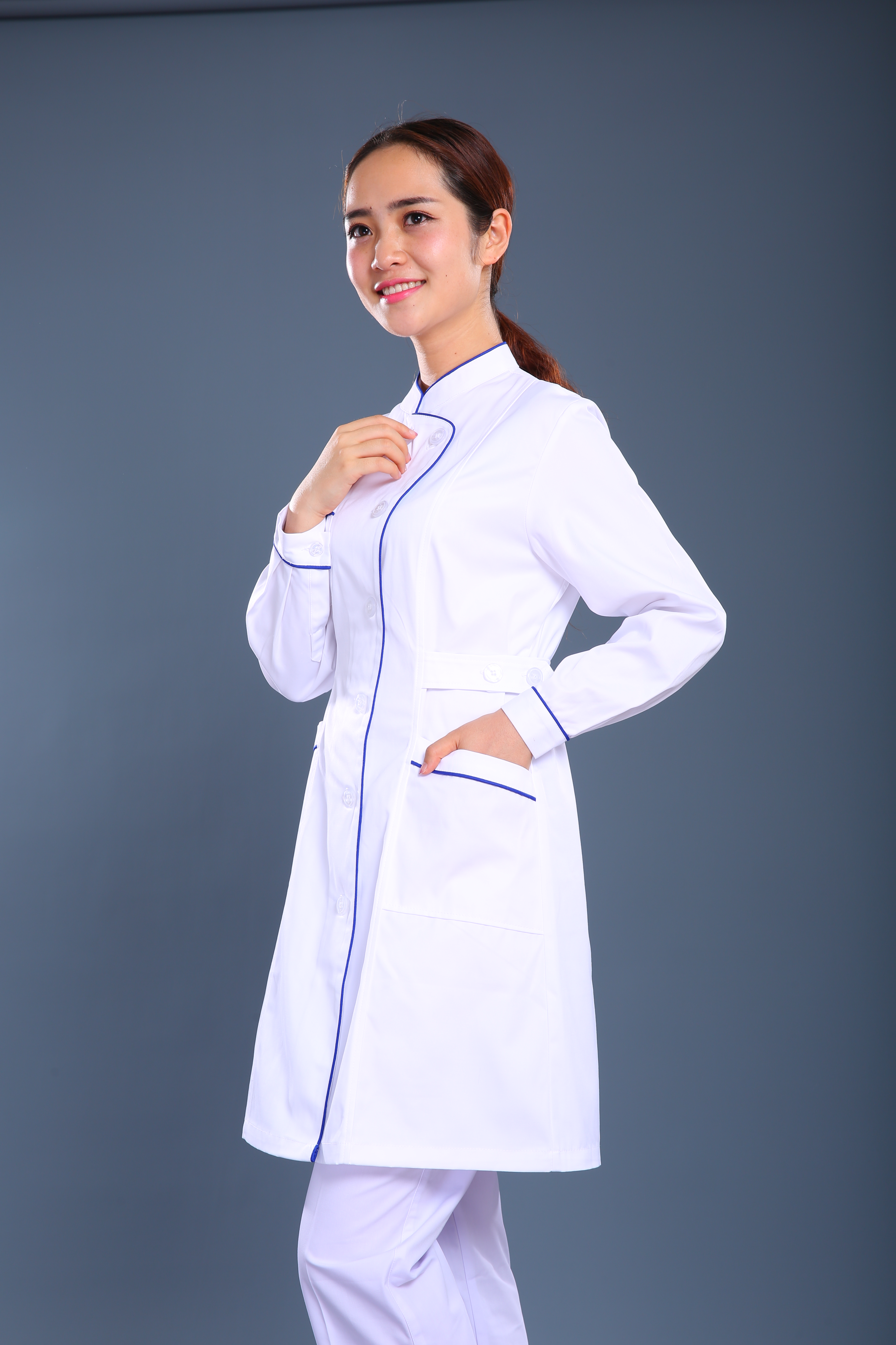 白色長款護士制服