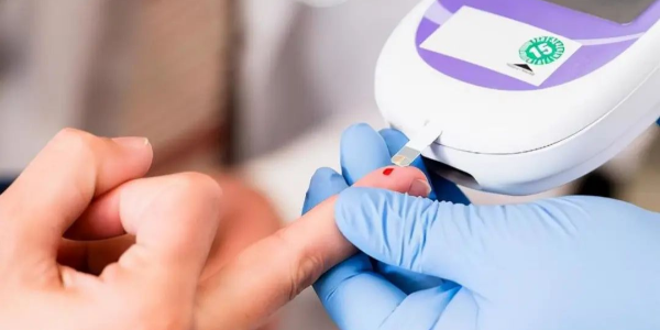 一種新型的血糖測(cè)量?jī)x器誕生了