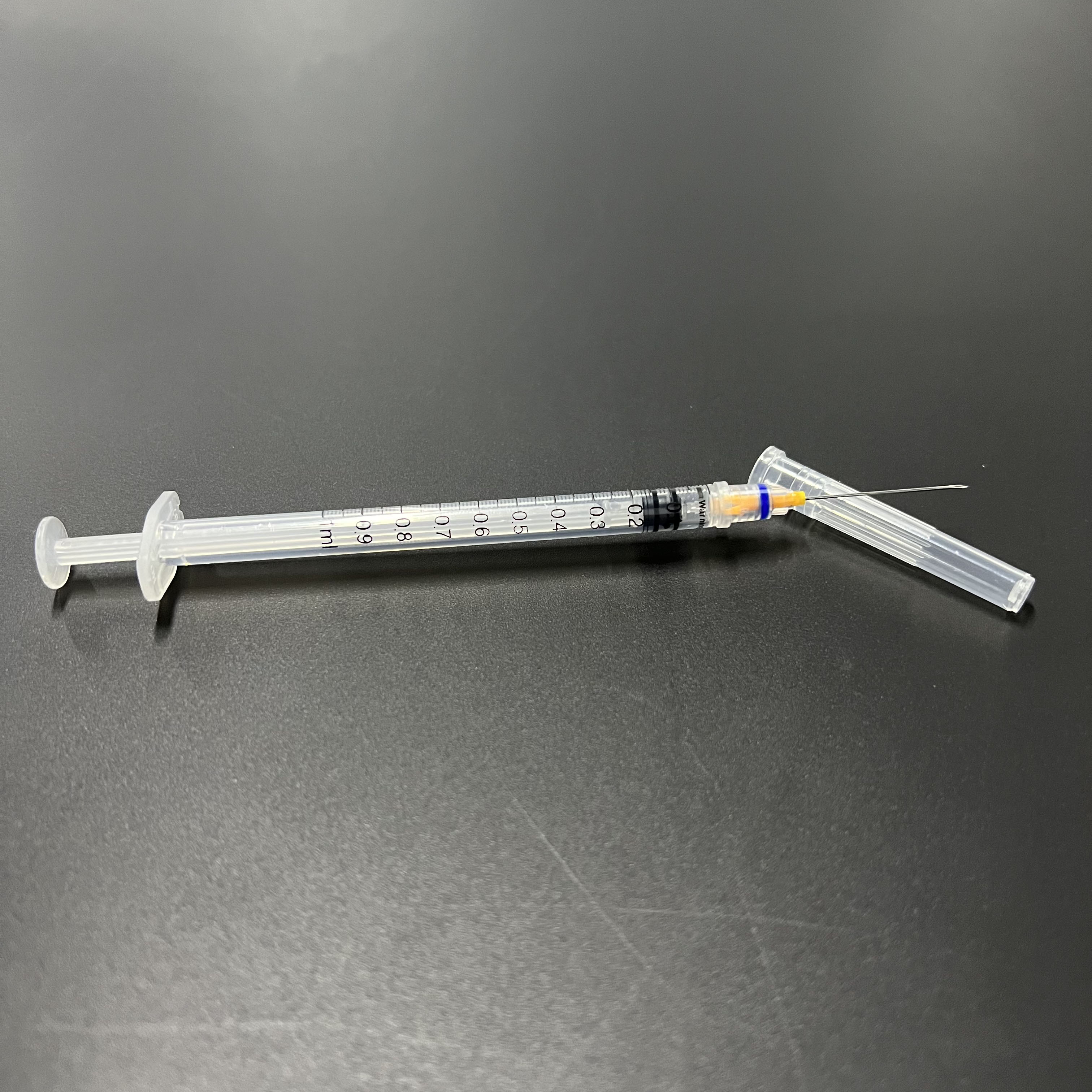 自毀型注射器展示