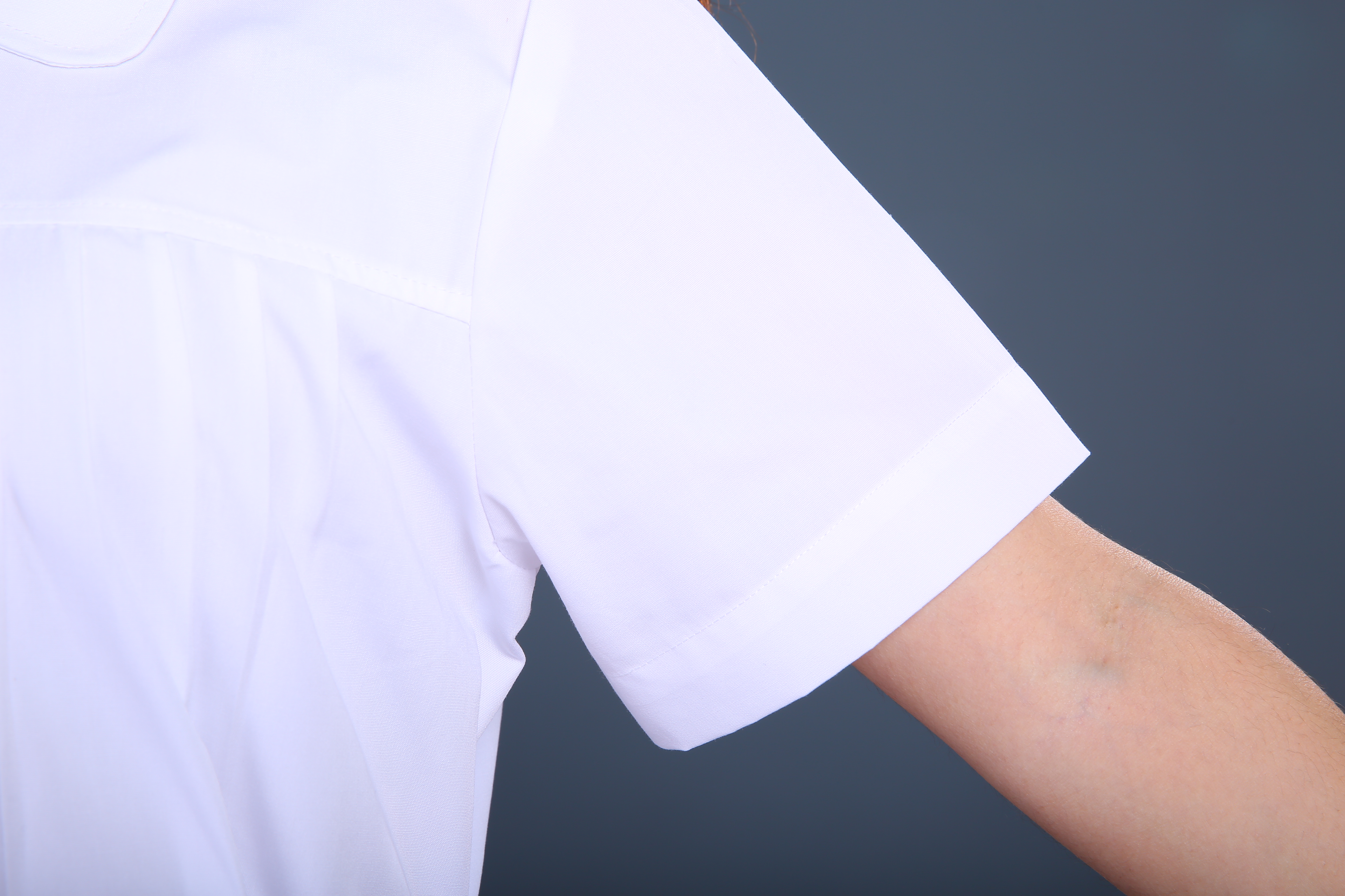 純白護士制服袖口