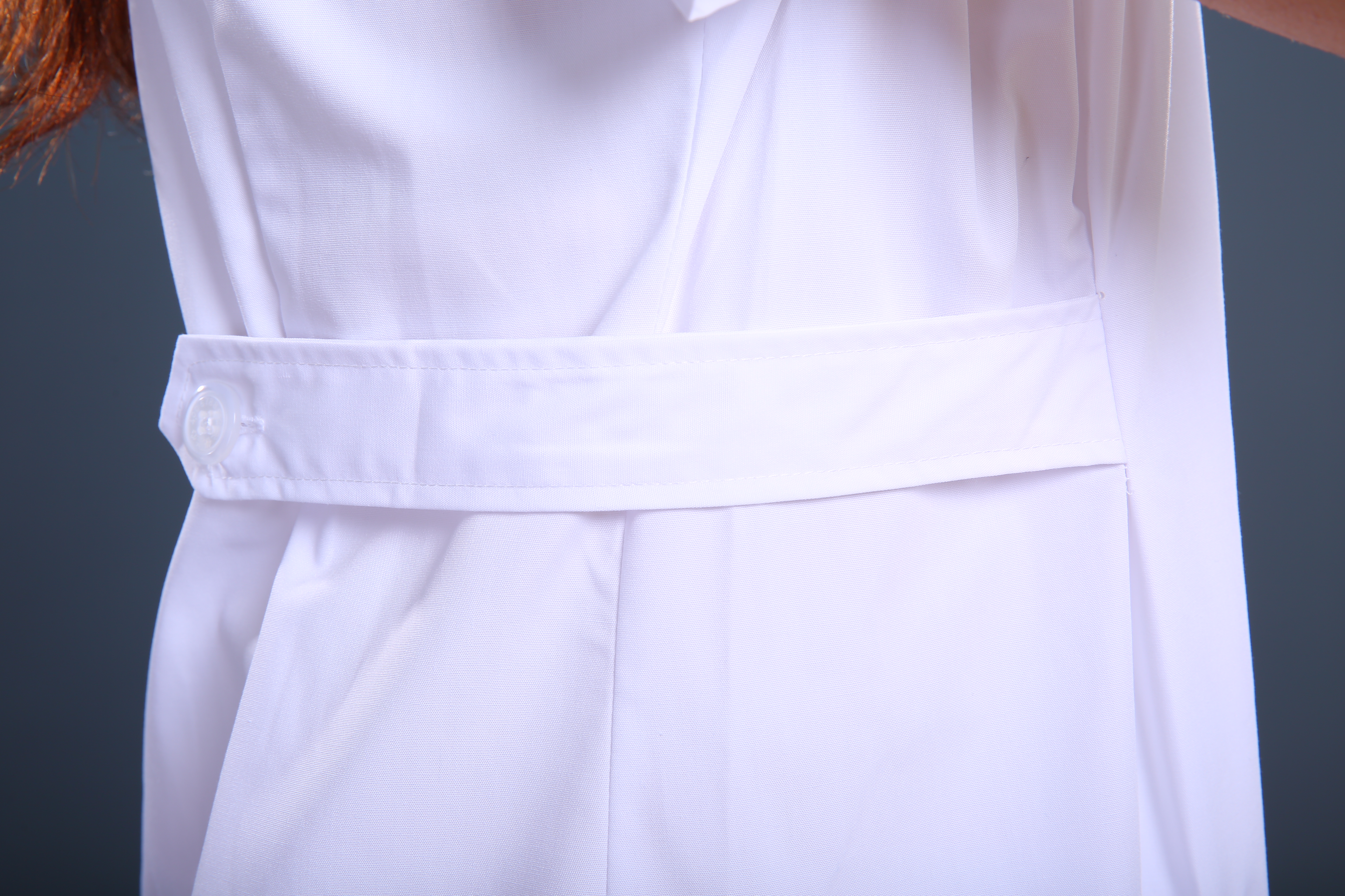 純白護士制服細節(jié)